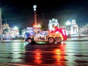 Фото эвакуатора в работе