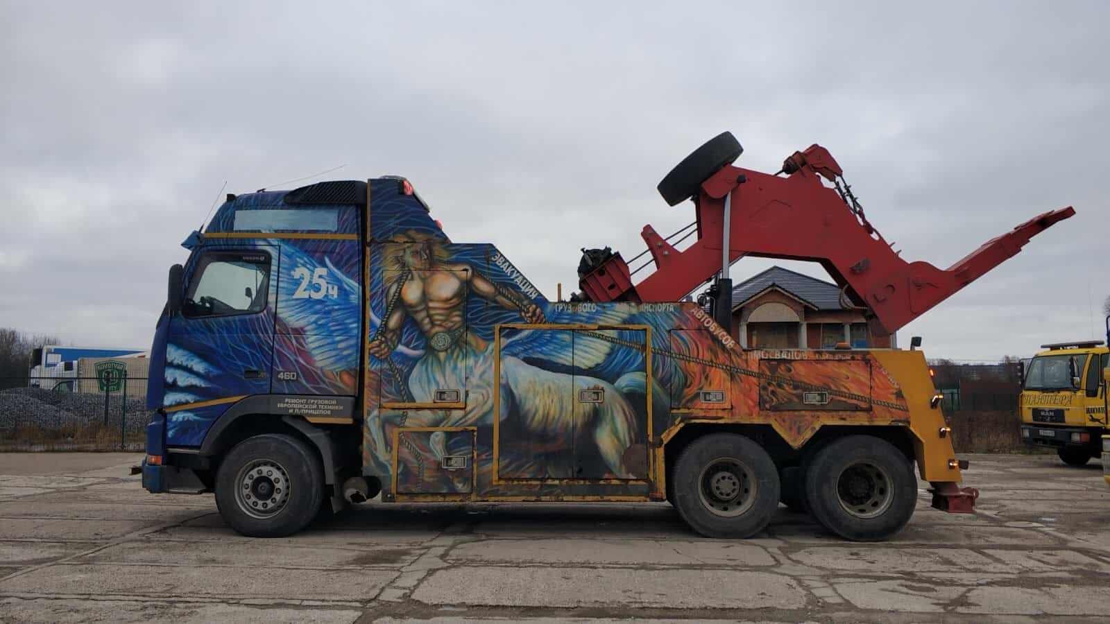 Фото грузовой эвакуации в Правдинске